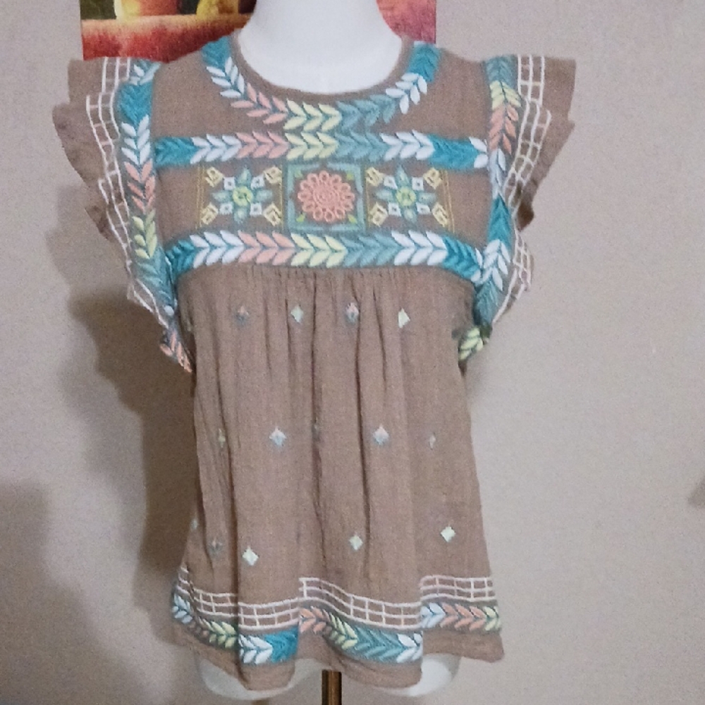 En Creme- Embroidered Women's BohoTop